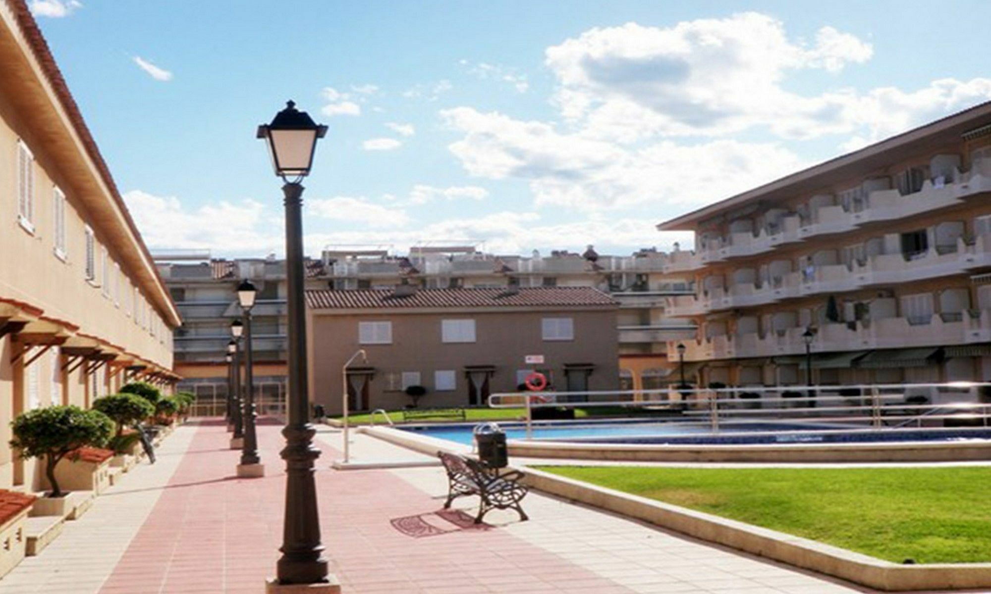 Apartsalou Cambrils Jupiter Экстерьер фото